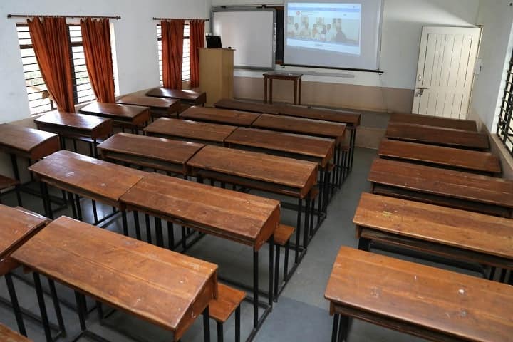 KLE Society's Gurusiddappa Kotambri Law College, Hubli campus photo 3