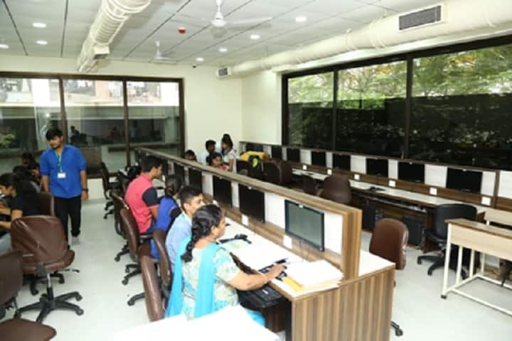 KES' Shri Jayantilal H Patel Law College, Mumbai campus photo 2