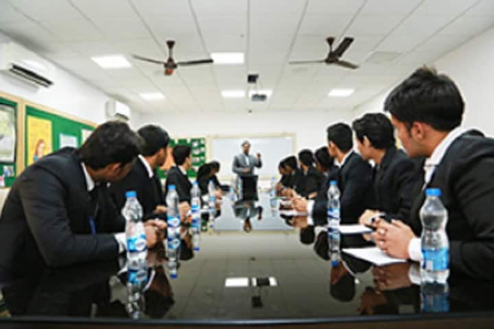 Kamkus College of Law, Ghaziabad campus photo 4