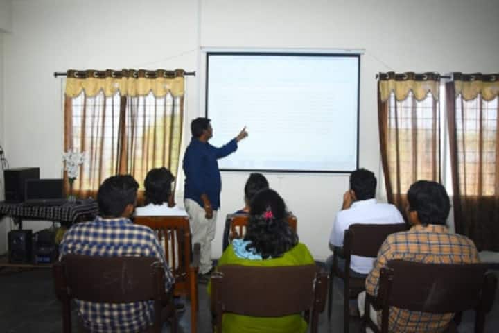 Justice Kumarayya College of Law, Karimnagar campus photo 4