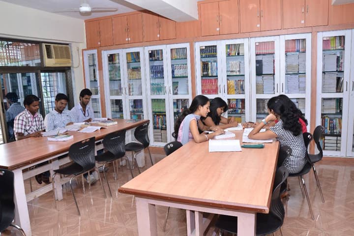 Thakur Institute of Management Studies, Career Development and Research, Mumbai campus photo 3
