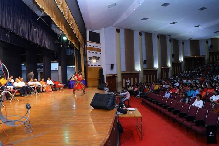 Sutex Bank College of Computer Application and Science, Surat campus photo 3