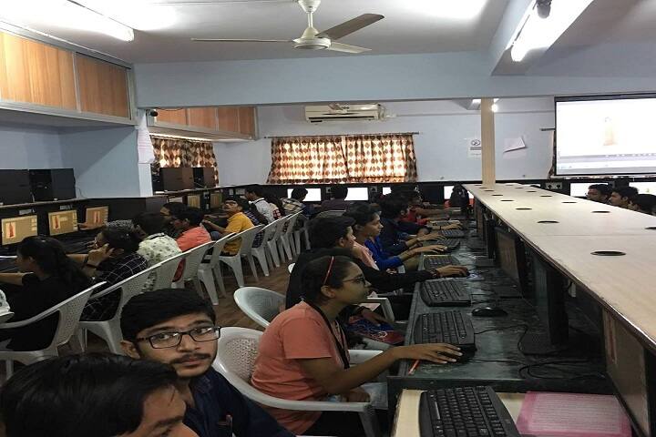 Sutex Bank College of Computer Application and Science, Surat campus photo 4