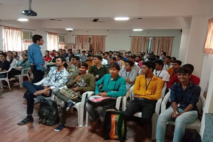 Sutex Bank College of Computer Application and Science, Surat campus photo 5