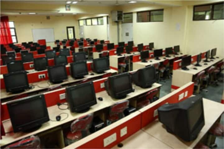 IIMT New Delhi campus photo 3