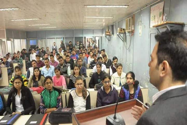 GS Law College, Auraiya campus photo 2