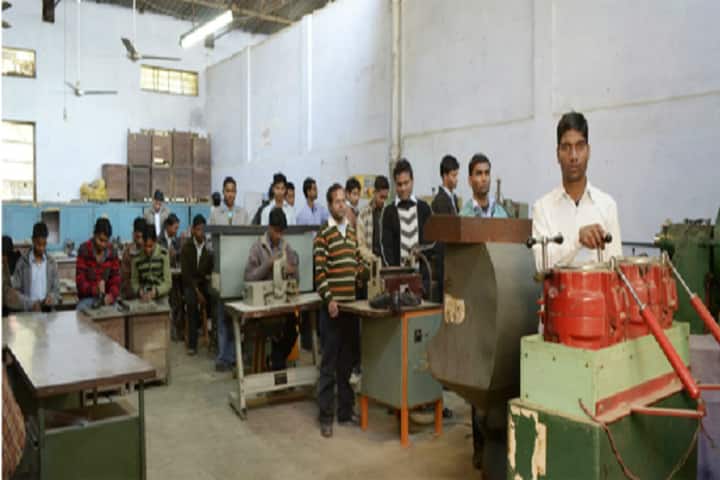Government Leather Institute, Agra campus photo 4
