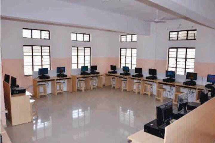 Phaltan Education Society's College of Engineering, Satara campus photo 2