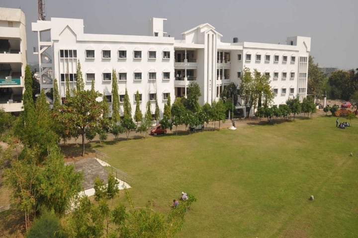 PCE Nagpur campus photo 2