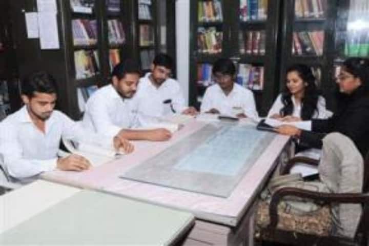 IM Nanavati Law College, Ahmedabad campus photo 3