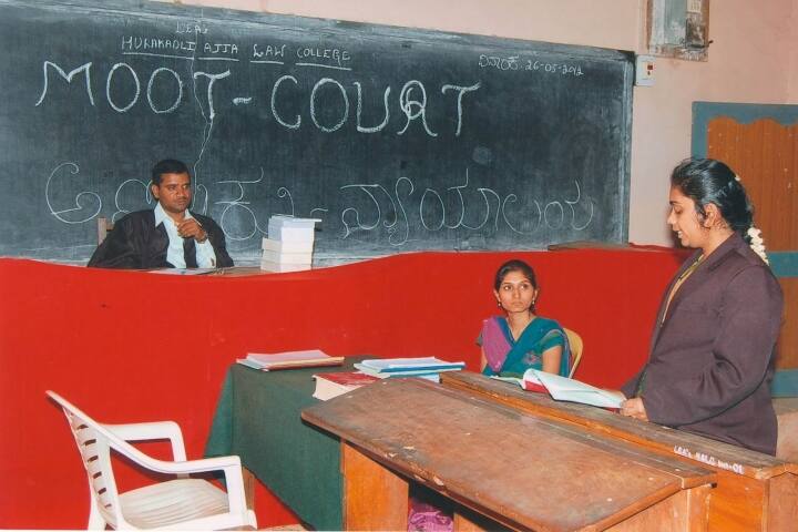 Hurakadli Ajja Law College, Dharwad campus photo 5