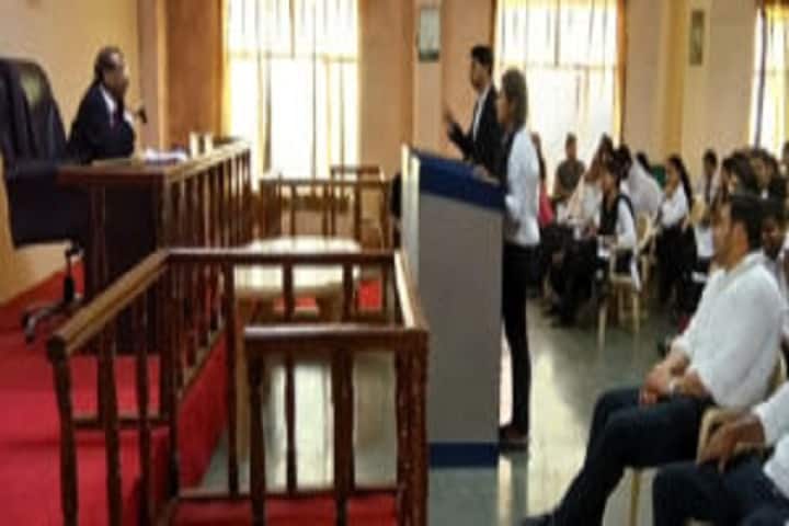 HLM Law College, Ghaziabad campus photo 3