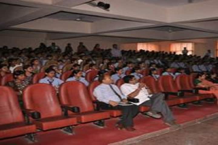 HLM Law College, Ghaziabad campus photo 6