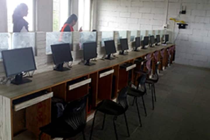 Shriman Bhausaheb Zadbuke Institute of Polytechnic, Solapur campus photo 2