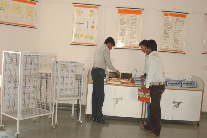 Shri Vatavruksha Swami Maharaj Devasthan's, Kai Kalyanrao Balasaheb Ingale Polytechnic College, Akkalkot campus photo 6