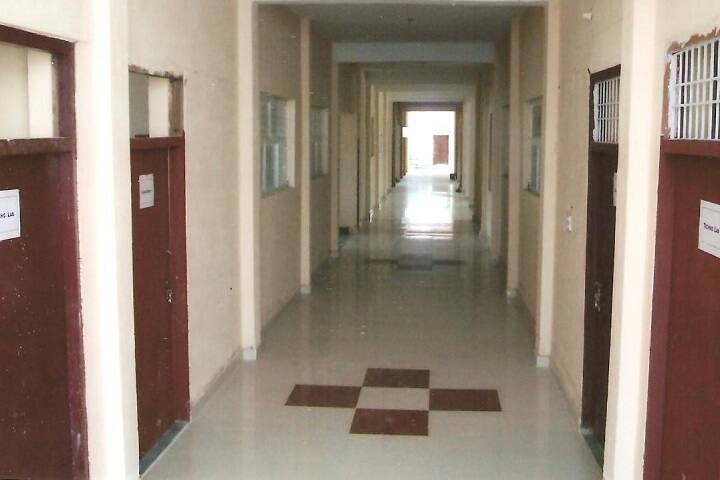 Shri Girraj Maharaj Institute of Management, Mathura campus photo 3