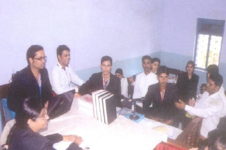 Gyan Mandir Law College, Neemuch campus photo 3