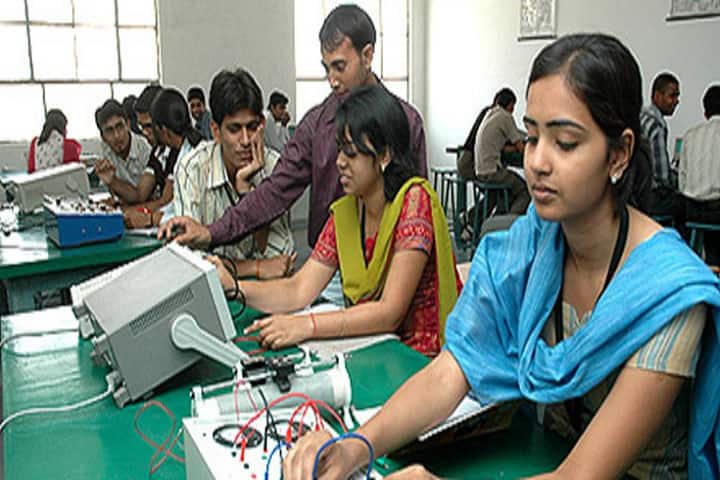 Shri Balasaheb Mane Shikshan Prasarak Mandal Ashokrao Mane Polytechnic, Hatkanangle campus photo 3