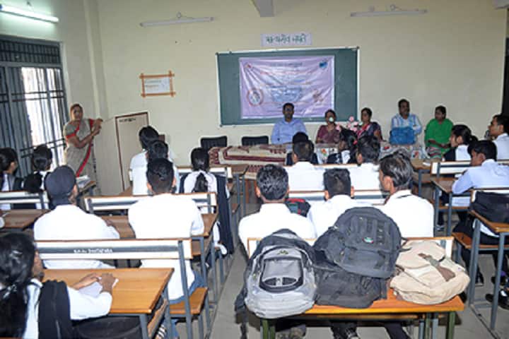 Govind Sharang Government Law College, Bhatapara campus photo 2