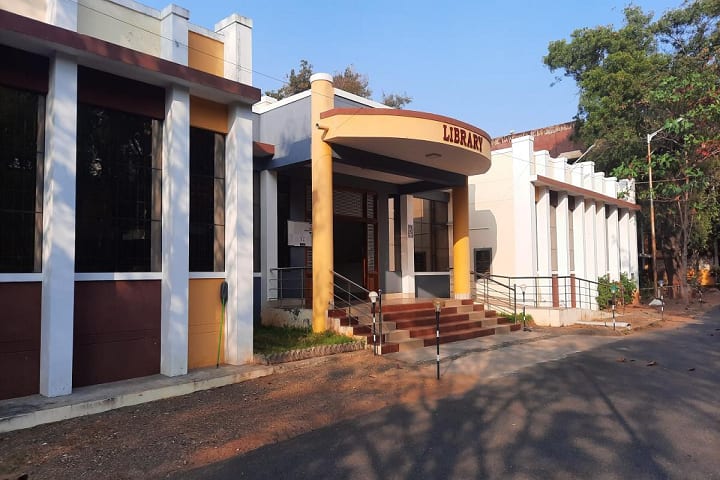 Government Law College, Tiruchirappalli campus photo 4