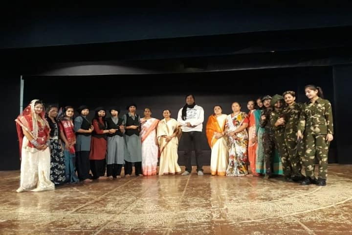 Gurukul Mahila Arts and Commerce College, Porbandar campus photo 3