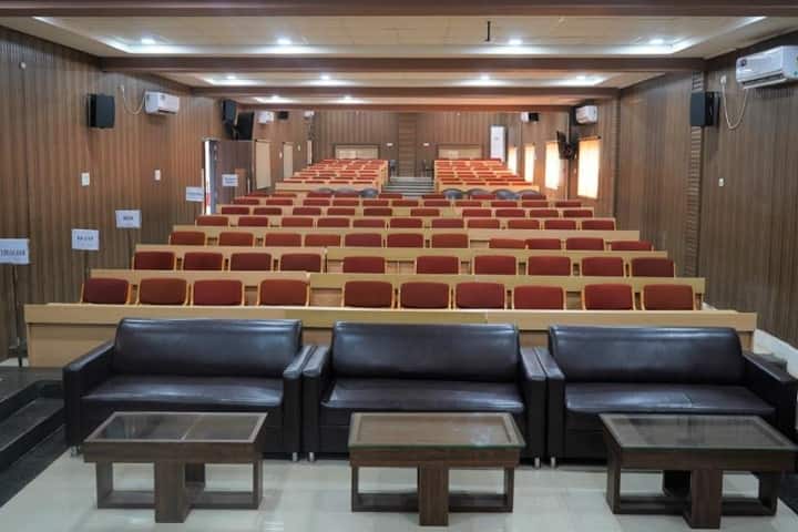 Faculty of Law, Kalinga University, Raipur campus photo 2