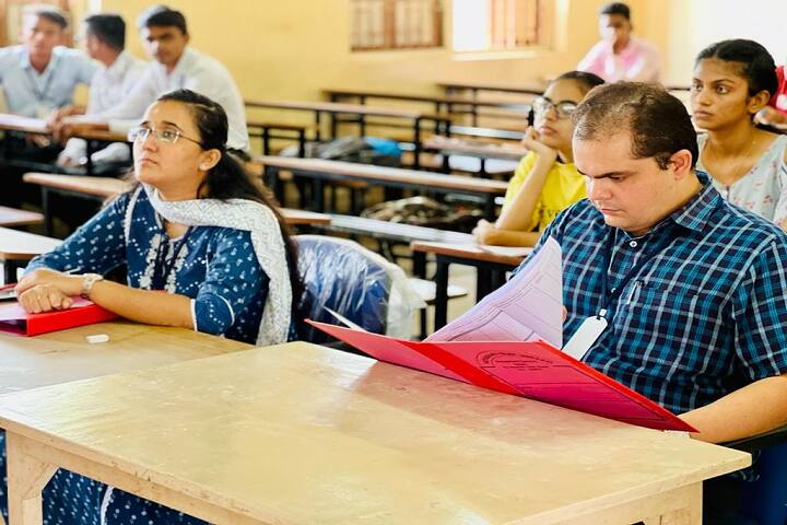Vidyabharti Trust College of BBA and BCA, Surat campus photo 5