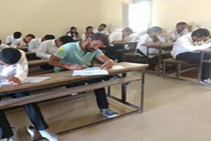 AMP Government Law College, Rajkot campus photo 2