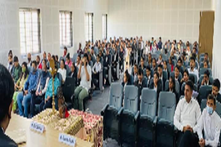 AMP Government Law College, Rajkot campus photo 5