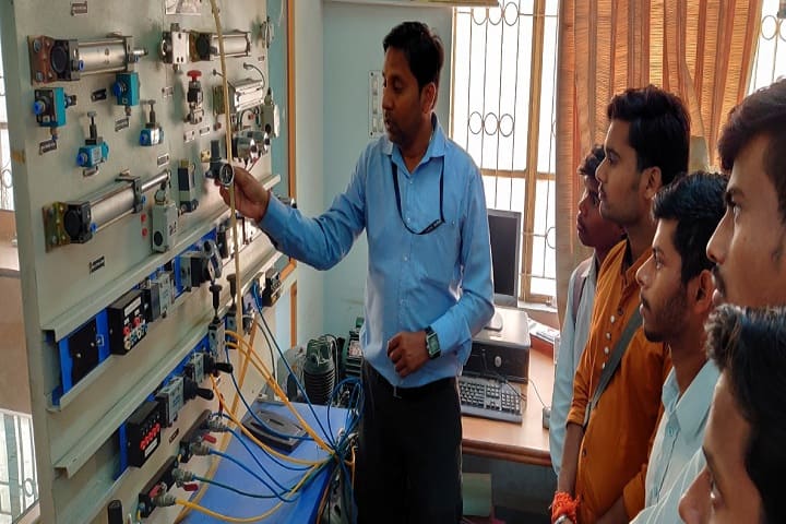 Saheed Jageshwar Nagar Government Polytechnic College, Dewas campus photo 4
