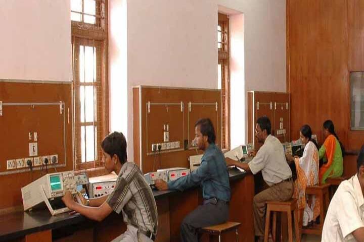 Sandur Polytechnic, Bellary campus photo 4