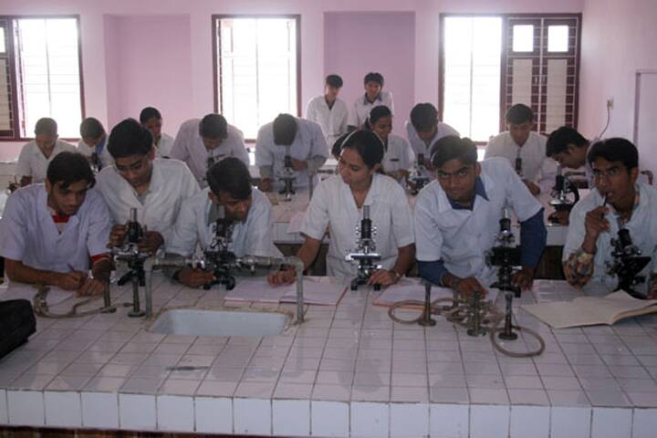 APMC College of Pharmaceutical Education and Research, Himatnagar campus photo 4