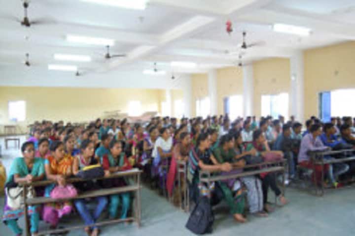 Mohanlal and Vijayaben Arts and Commerce College, Halol campus photo 2
