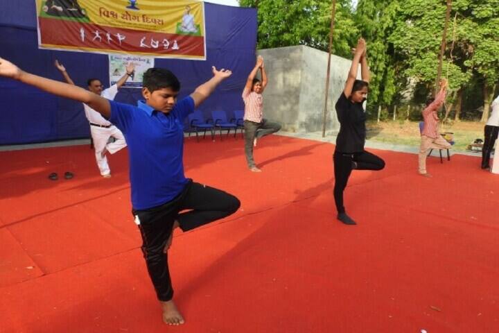 Shree JLK Kotecha Arts and SH Gardi Commerce College, Godhra campus photo 6