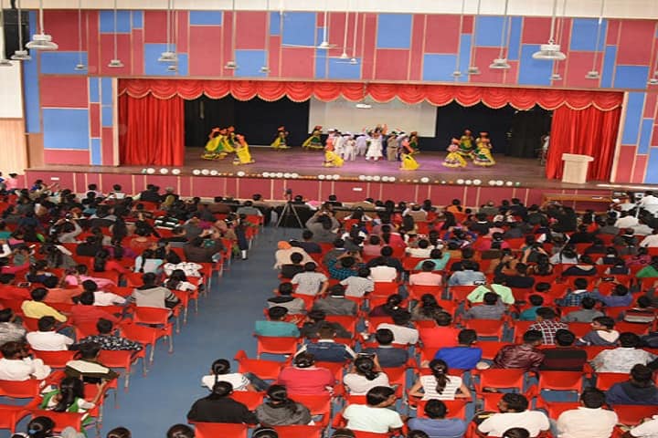 Gokul Global University, Siddhpur campus photo 6