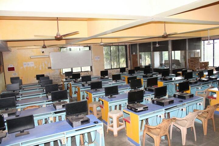 Yadavrao Tasgaonkar School of Business Management, Karjat campus photo 3