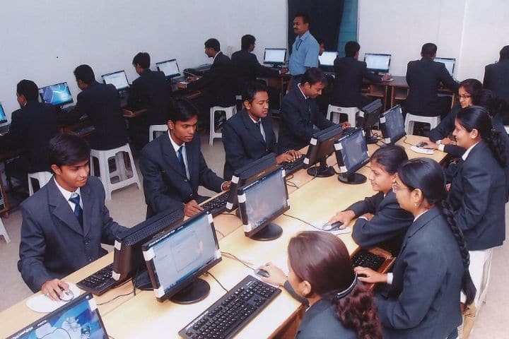 Govindram Seksaria College of Commerce and Economics, Nagpur campus photo 4
