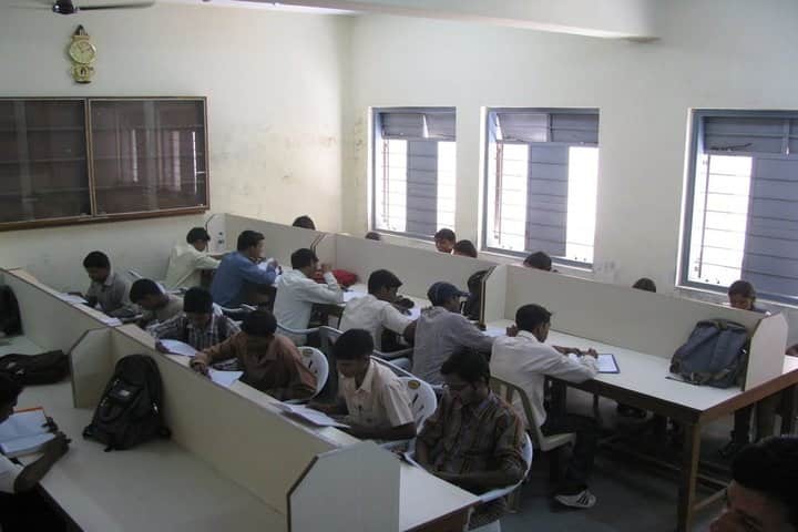 Rayat Shikshan Sanstha's Dr Babasaheb Ambedkar College, Aundh campus photo 3