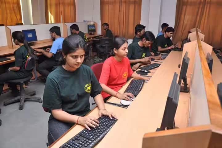 Apollo Institute of Technology, Kanpur campus photo 2