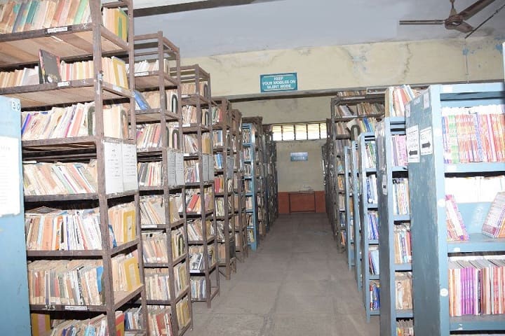 Karmaveer Bhaurao Patil College, Walwa campus photo 3
