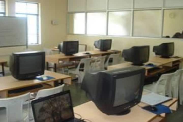 Motichand Lengade Bharatesh Polytechnic, Belgaum campus photo 3
