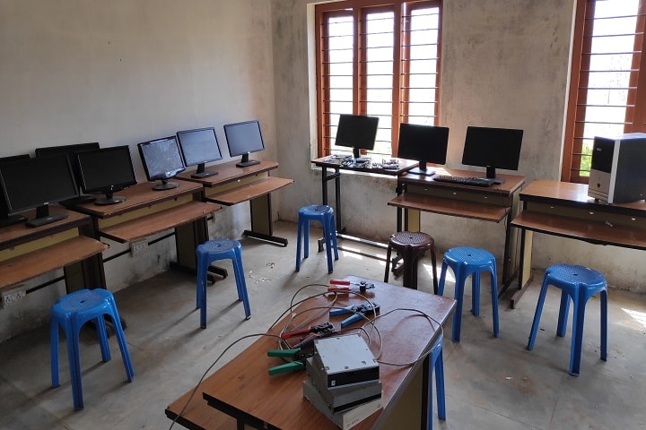 Model Polytechnic College, Painavu campus photo 4
