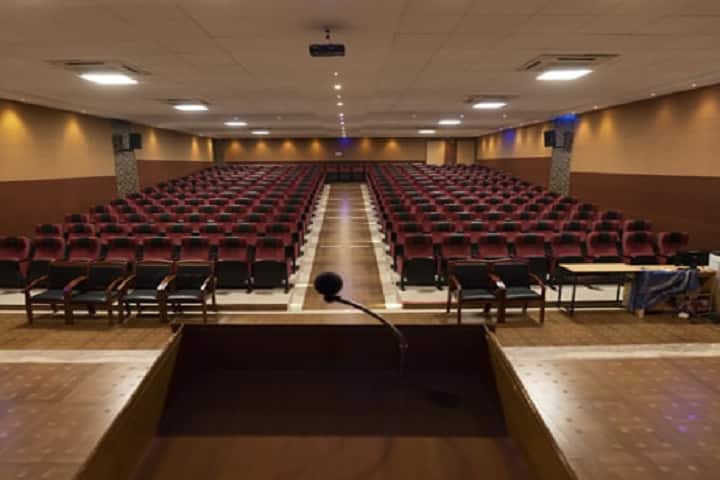 NPR College of Nursing and Research Institute, Dindigul campus photo 2