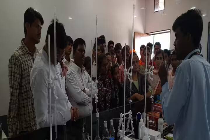 Yashwantrao Chavan Arts, Commerce and Science College, Ambajogai campus photo 6