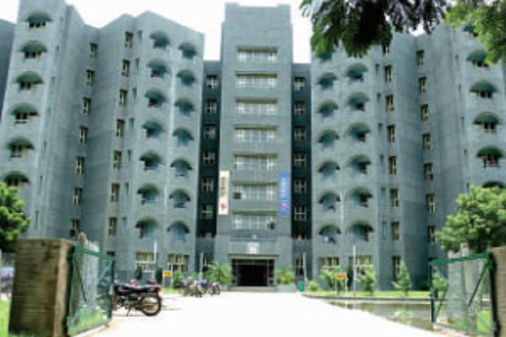 Institute of Science, Nirma University, Ahmedabad campus photo 5