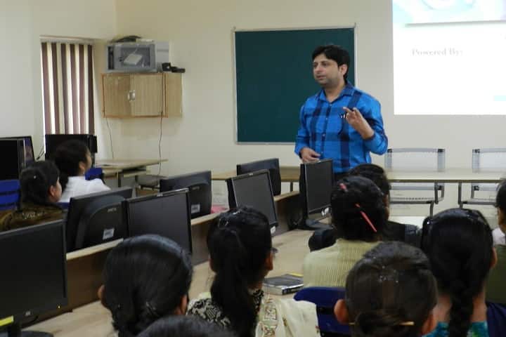 University Institute of Film and Visual Arts, Chandigarh University, Chandigarh campus photo 2