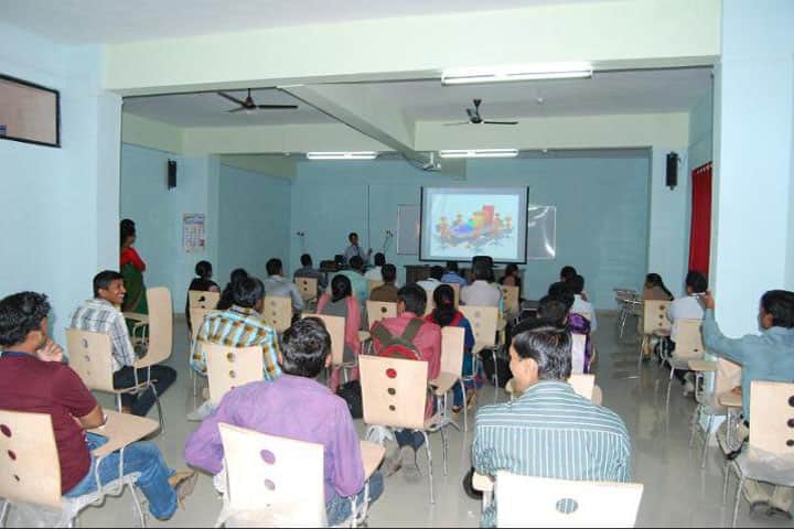 Swaraj Institute of Management, Karad campus photo 6