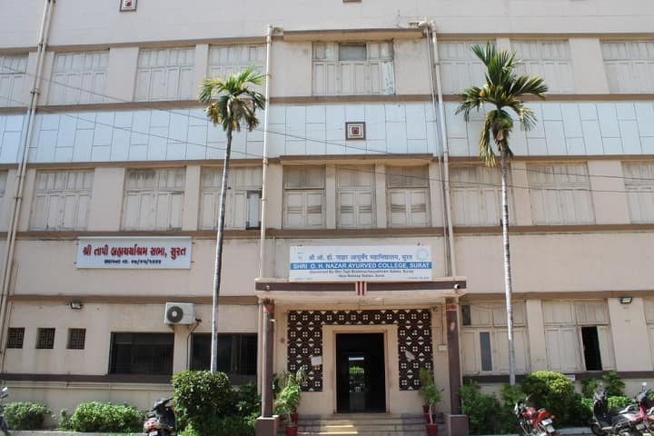 Shree OH Nazar Ayurved College, Surat campus photo 2