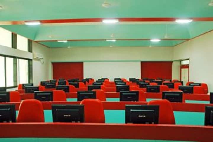 SSR Institute of Management and Research, Silvassa campus photo 2
