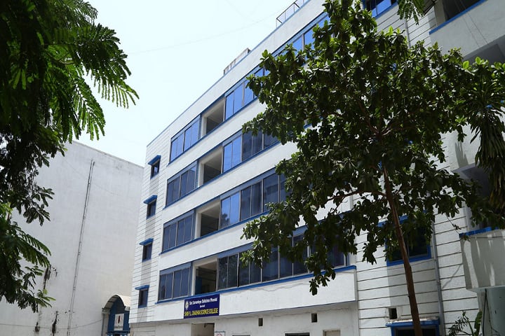 Shri PL Chauhan Science College, Surat campus photo 2